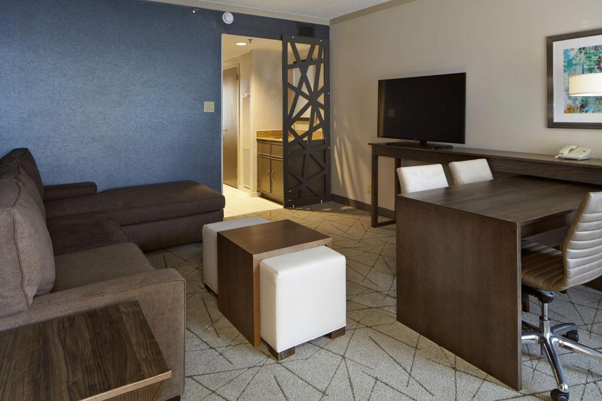 Embassy Suites By Hilton Atlanta Galleria Смирна Екстериор снимка