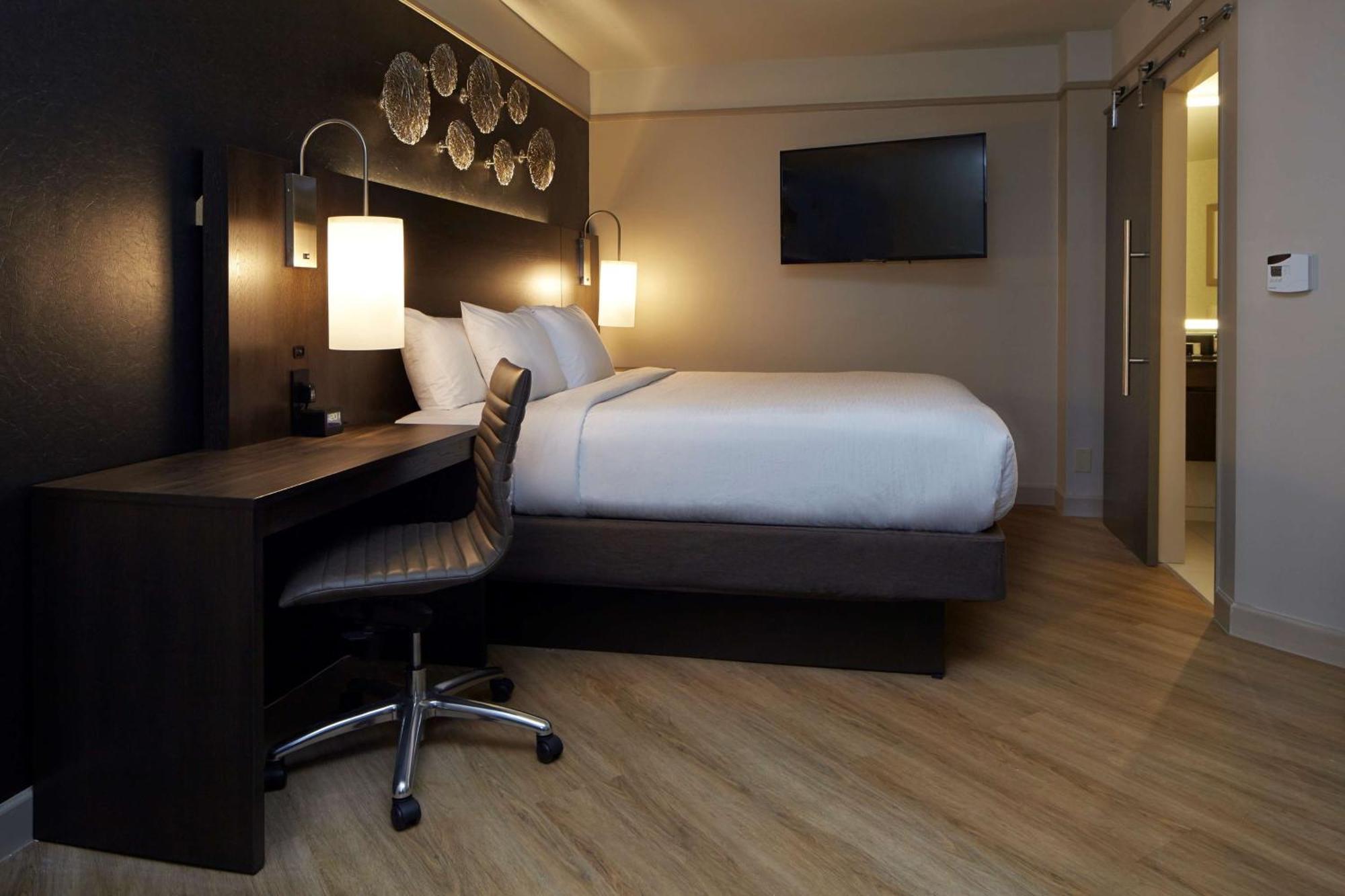 Embassy Suites By Hilton Atlanta Galleria Смирна Екстериор снимка