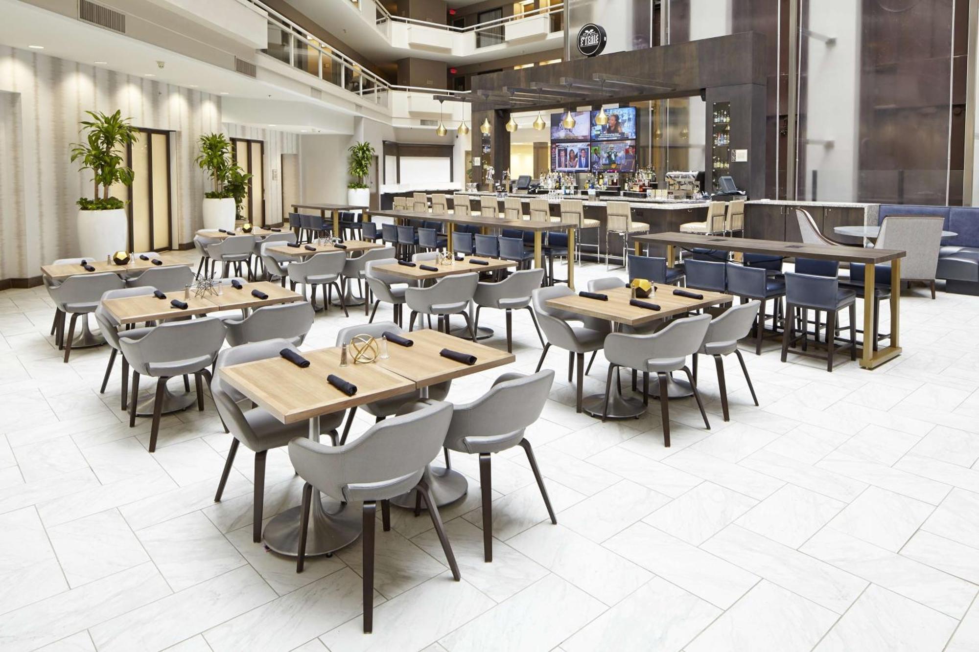 Embassy Suites By Hilton Atlanta Galleria Смирна Екстериор снимка