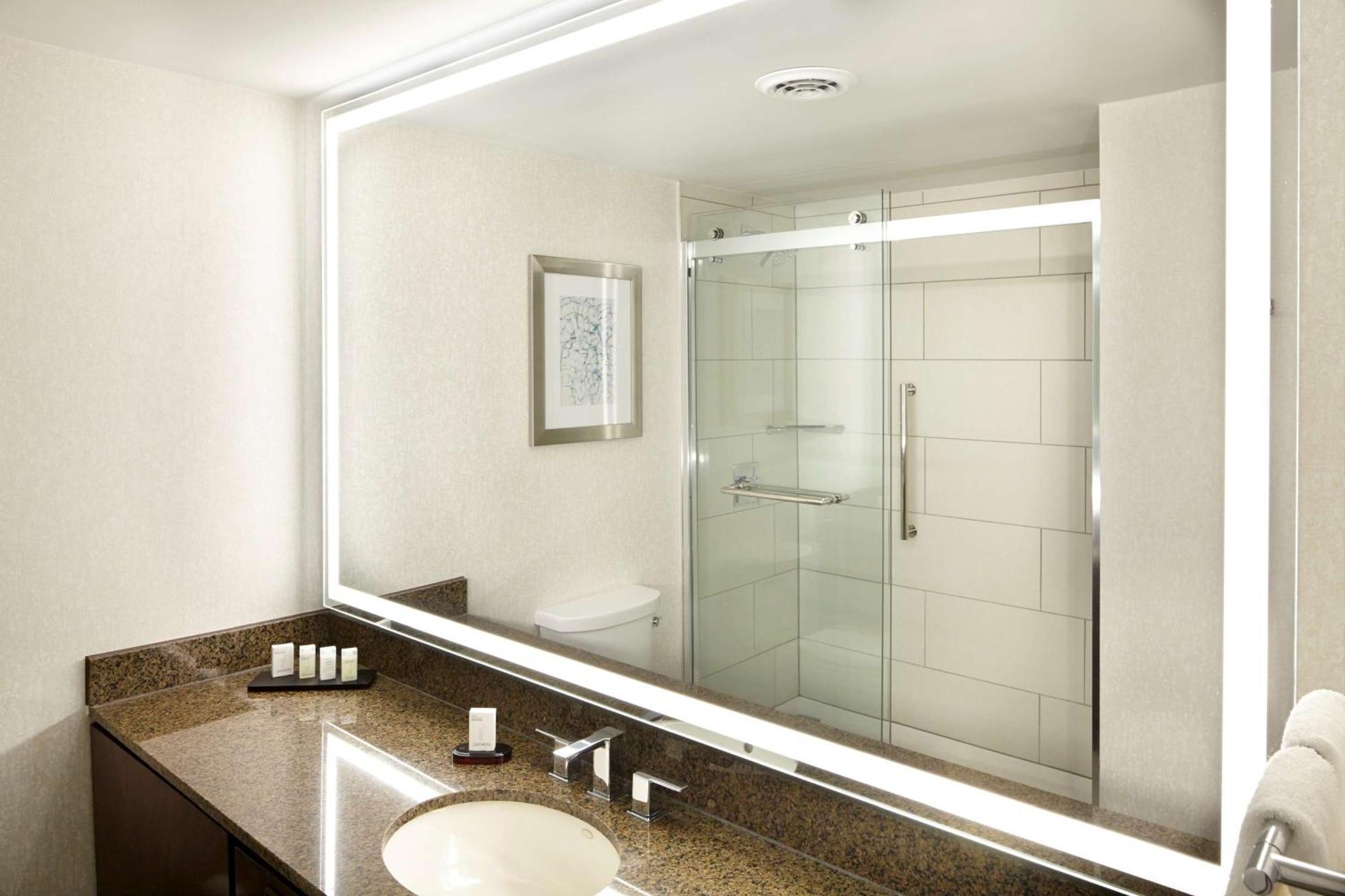 Embassy Suites By Hilton Atlanta Galleria Смирна Екстериор снимка