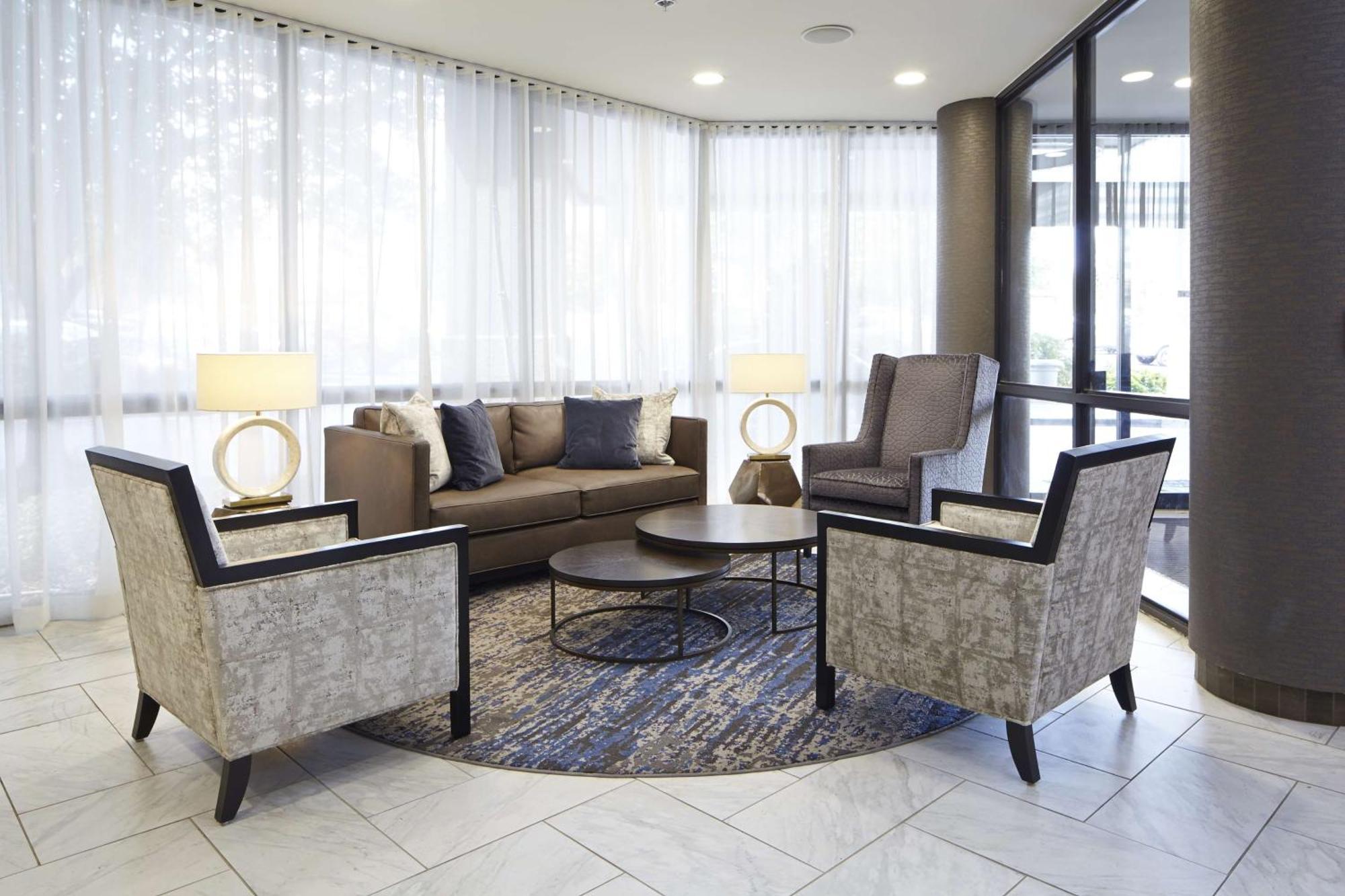 Embassy Suites By Hilton Atlanta Galleria Смирна Екстериор снимка