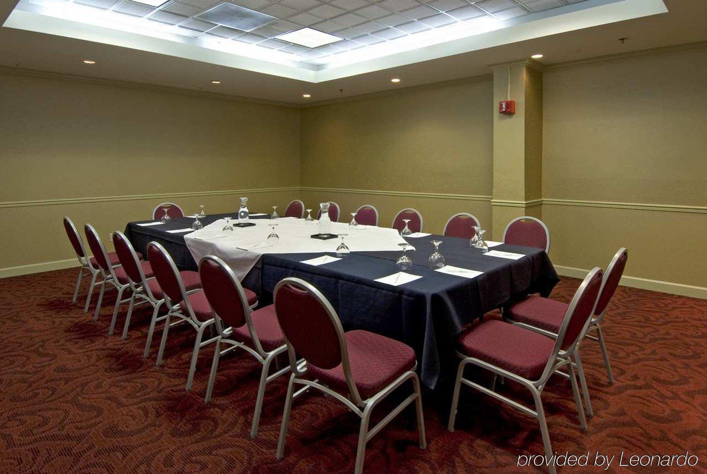 Embassy Suites By Hilton Atlanta Galleria Смирна Съоръжения снимка