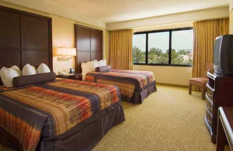 Embassy Suites By Hilton Atlanta Galleria Смирна Стая снимка