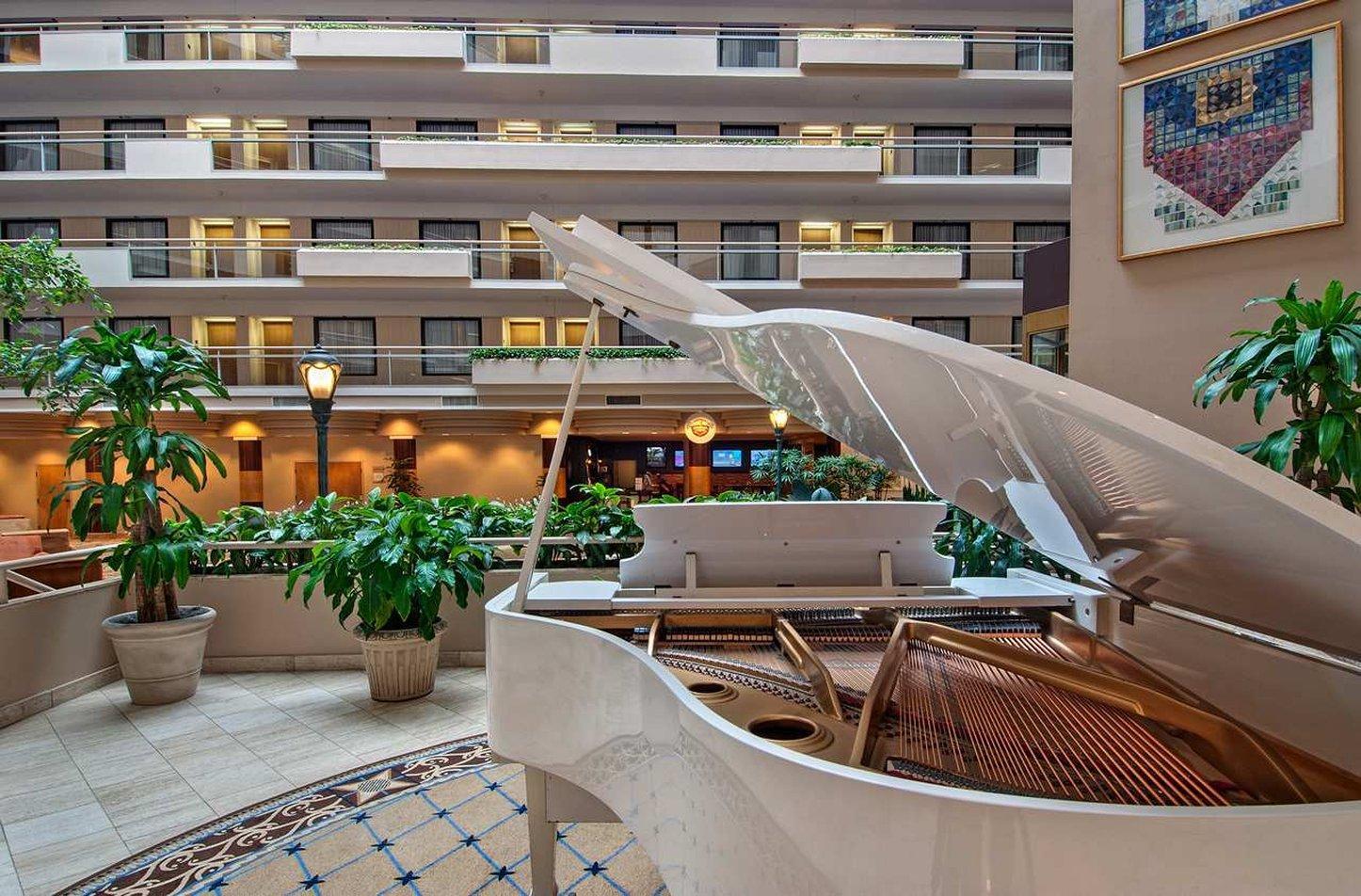 Embassy Suites By Hilton Atlanta Galleria Смирна Екстериор снимка