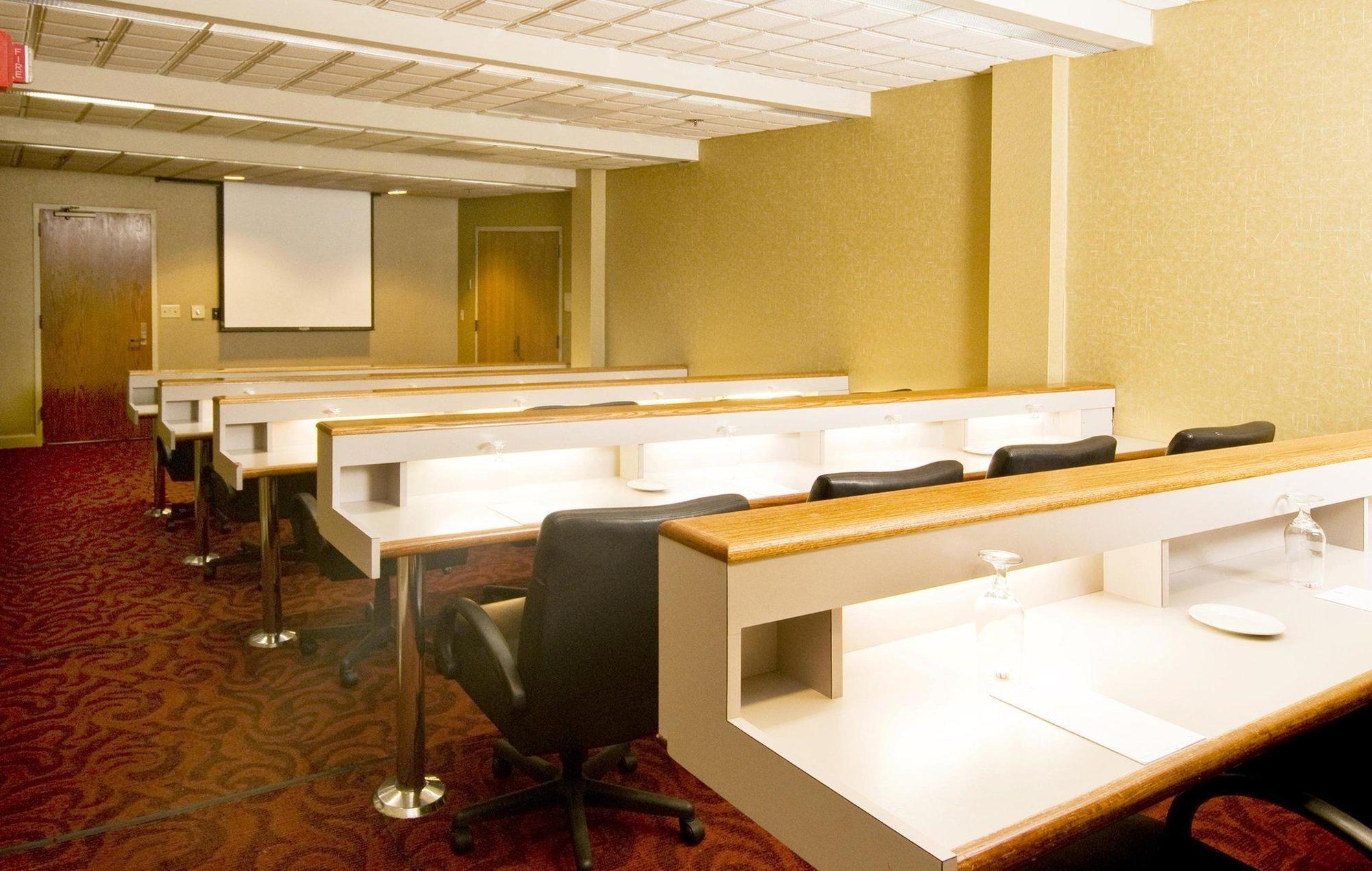 Embassy Suites By Hilton Atlanta Galleria Смирна Екстериор снимка