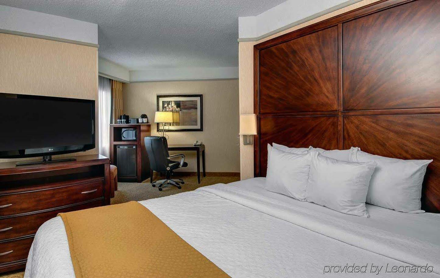 Embassy Suites By Hilton Atlanta Galleria Смирна Екстериор снимка